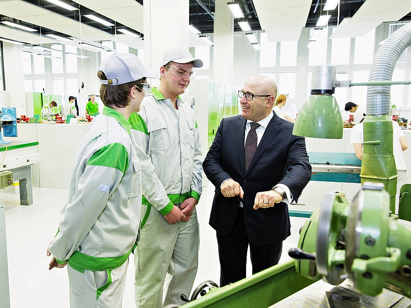 Otevření nového CNC-centra v SOU Škoda Auto